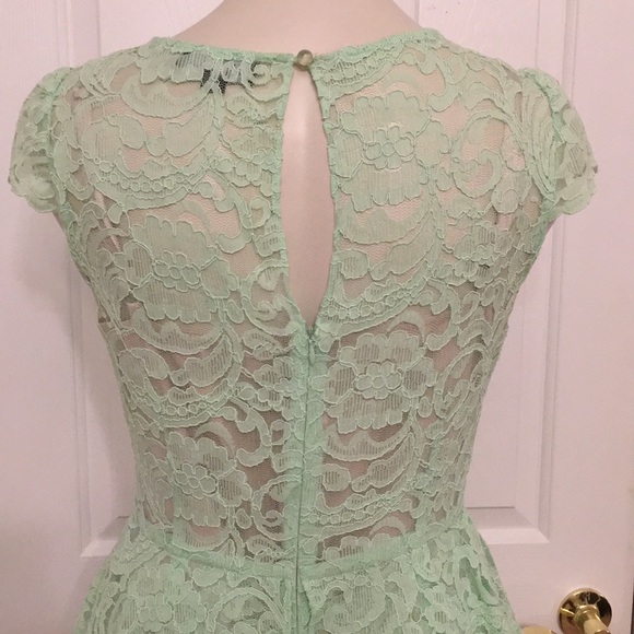 Mint green Tahari lace peplum midi dress - Picture 4 of 6